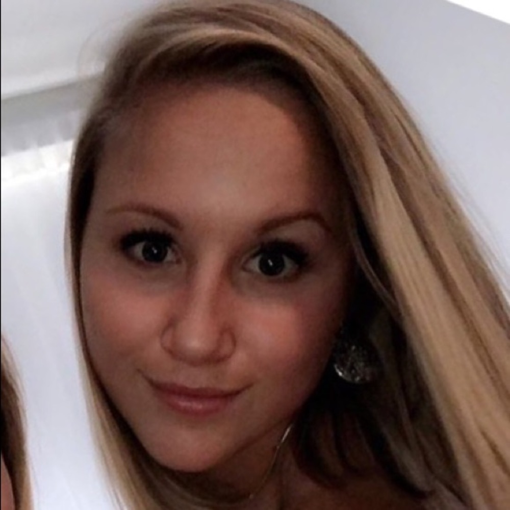 Meet your Posher, Jennifer